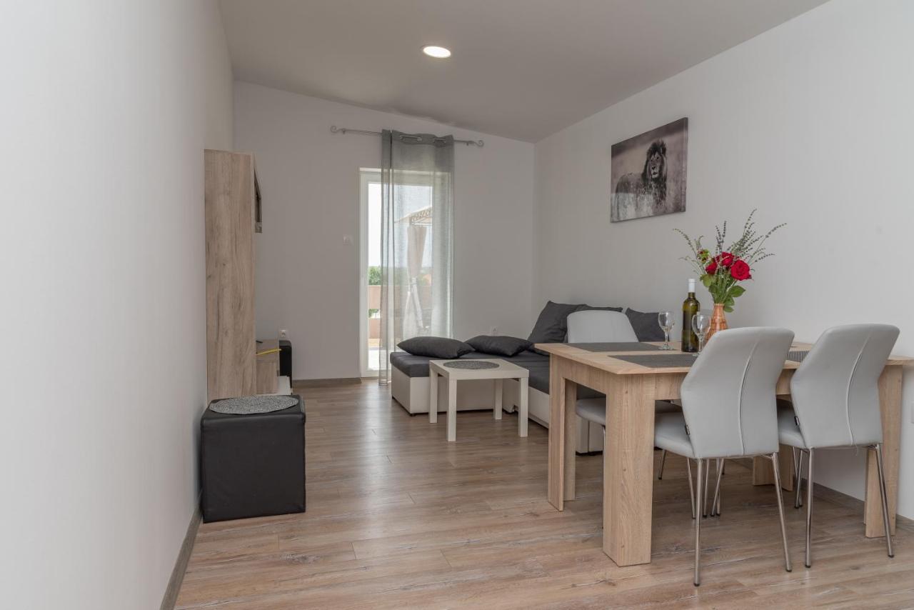Apartmani Krzak 닌 외부 사진