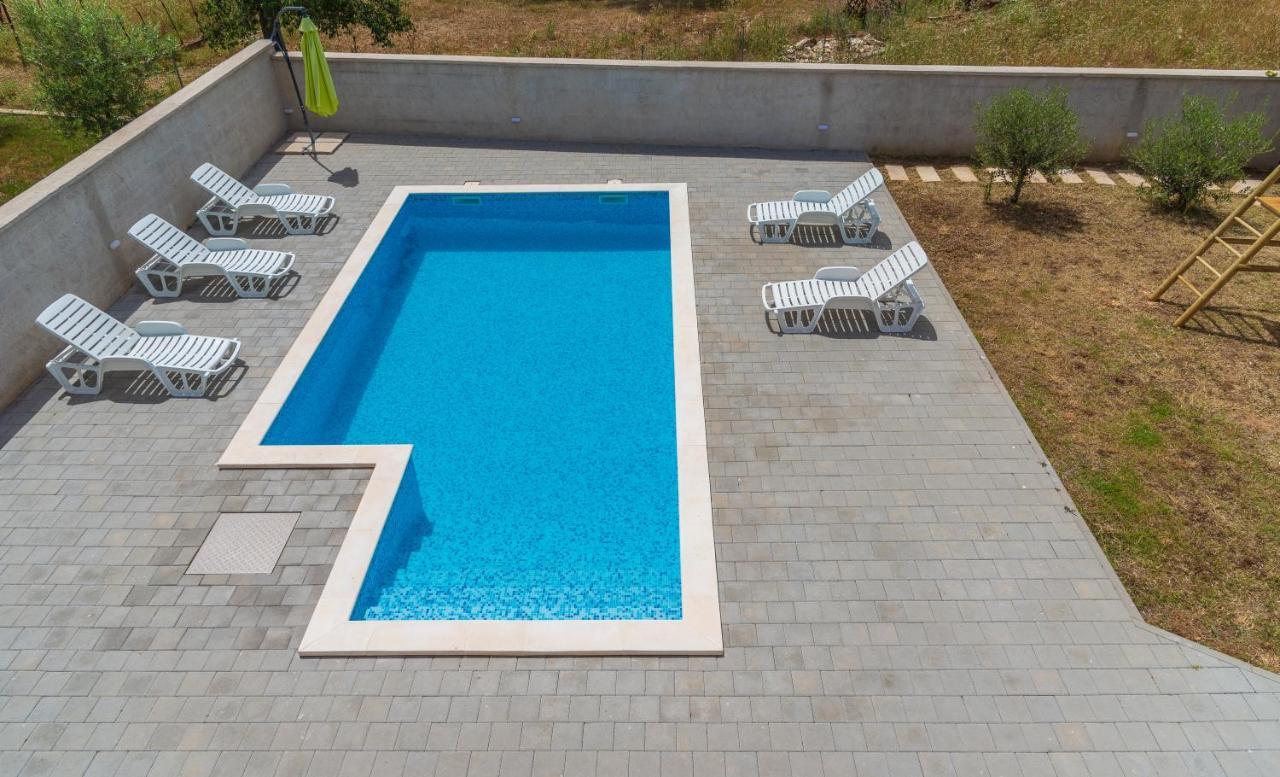 Apartmani Krzak 닌 외부 사진