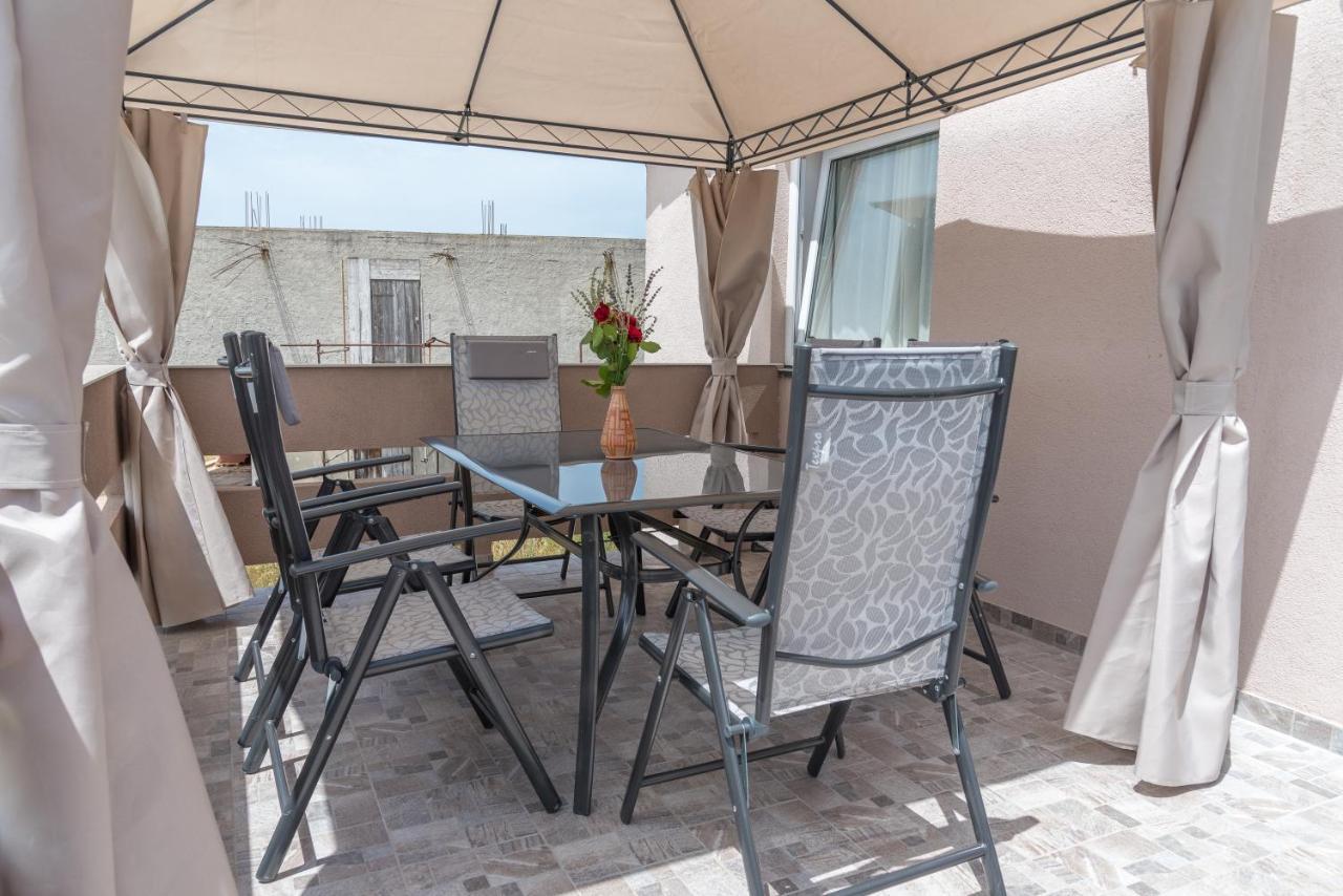 Apartmani Krzak 닌 외부 사진